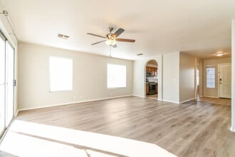 2463 E Sheffield Ave in Gilbert, AZ - Building Photo - Building Photo