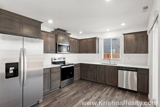 5400 NE 66th Dr in Vancouver, WA - Foto de edificio - Building Photo