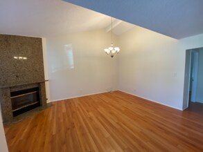606 S Everett St, Unit B in Glendale, CA - Building Photo - Building Photo