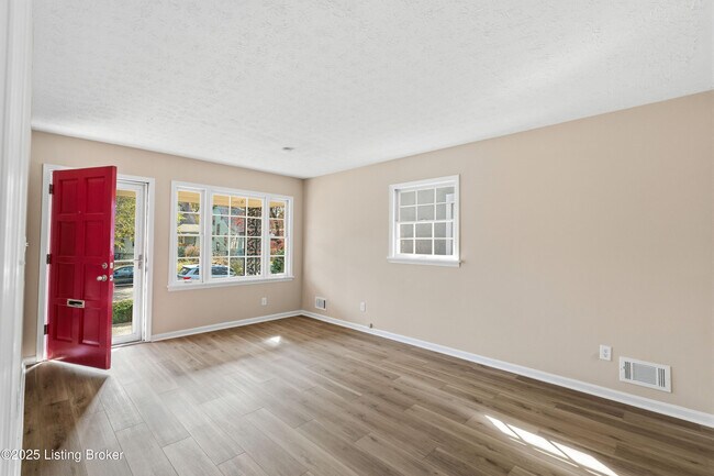 2211 Wrocklage Ave in Louisville, KY - Building Photo - Building Photo