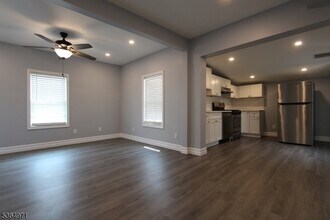115 New St in Woodbridge, NJ - Building Photo - Building Photo
