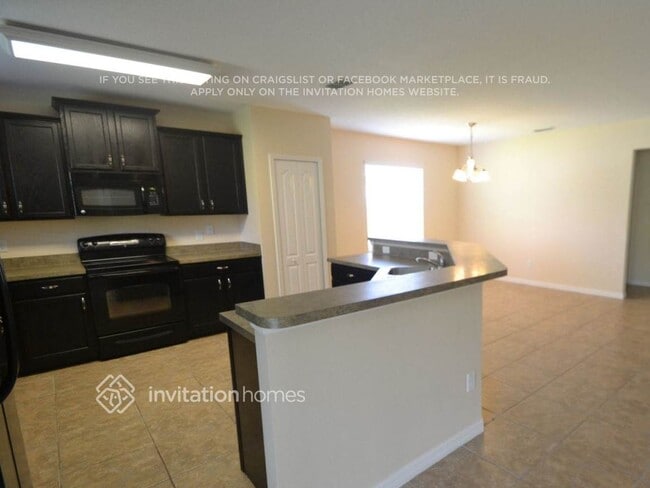 719 Lake Douglas Dr in Groveland, FL - Building Photo - Building Photo