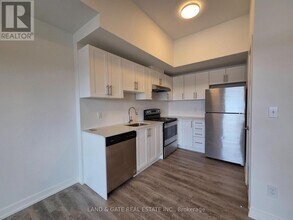 976 Simcoe St N in Oshawa, ON - Building Photo - Building Photo