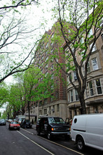 35 W 90th St in New York, NY - Building Photo - Building Photo