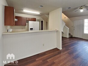 2214 Creekside Ln in Georgetown, TX - Building Photo - Building Photo