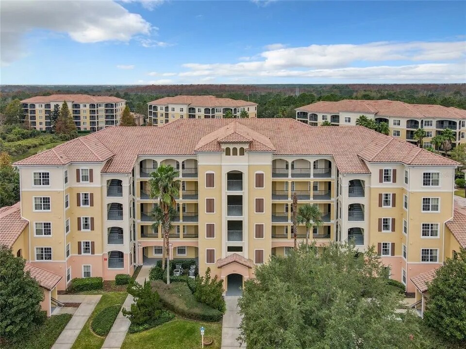 8601 Worldquest Blvd in Orlando, FL - Foto de edificio