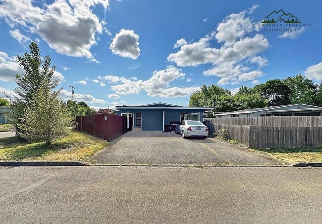 property at 3138-3140 Zinnia St