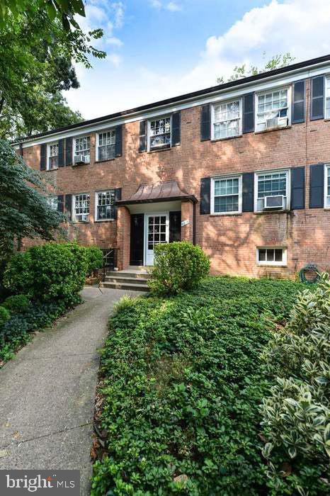 property at 5014 Columbia Pike