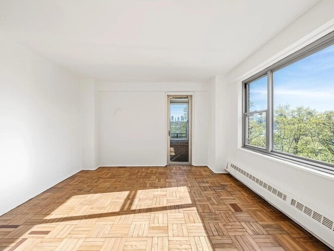 453 FDR Dr in New York, NY - Building Photo - Building Photo