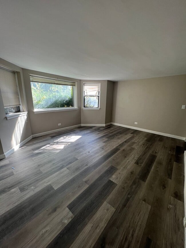 property at 5718 N Mozart St
