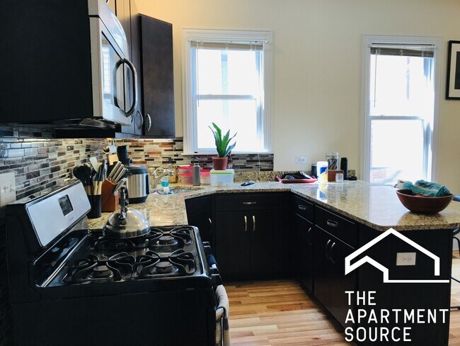 1622 N Fairfield Ave, Unit 1622 Fairfield