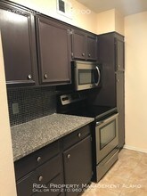 8702 Village Dr-Unit -#200 in San Antonio, TX - Building Photo - Building Photo