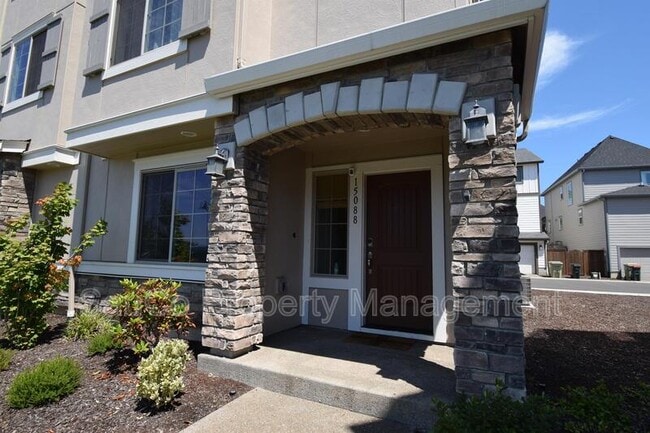 15088 NW Marianna St in Portland, OR - Building Photo - Building Photo