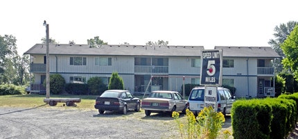 Clover Park Meadows in Lakewood, WA - Foto de edificio - Building Photo