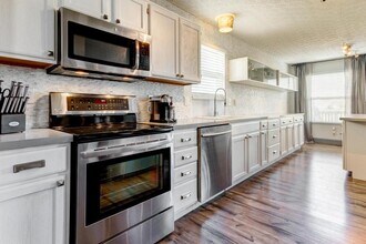 339 Fairfield Dr in Pickerington, OH - Building Photo - Building Photo