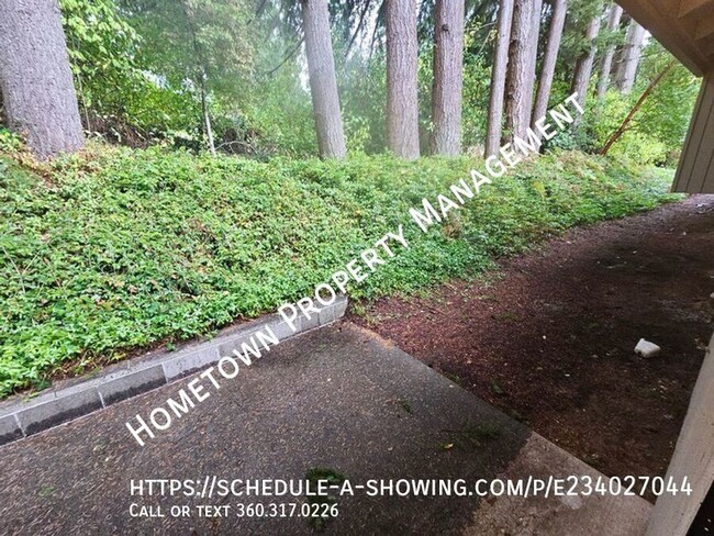 property at 2841 Lindell Rd NE
