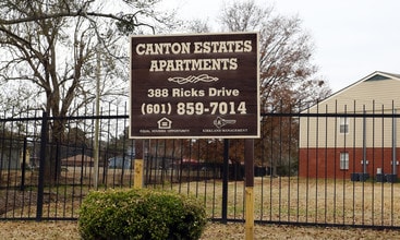 Canton Estates in Canton, MS - Foto de edificio - Building Photo
