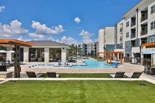 The Devereaux in New Braunfels, TX - Building Photo