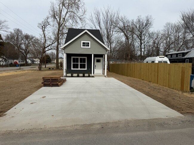 408 2nd Ave SE in Gravette, AR - Building Photo - Building Photo