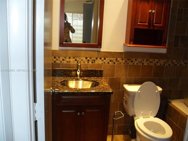 13716 SW 149th Cir Ln in Miami, FL - Building Photo - Building Photo