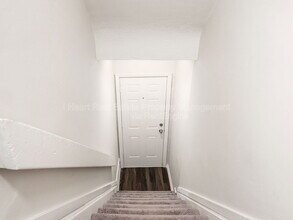 878 1/2 Sullivant Ave in Columbus, OH - Building Photo - Building Photo