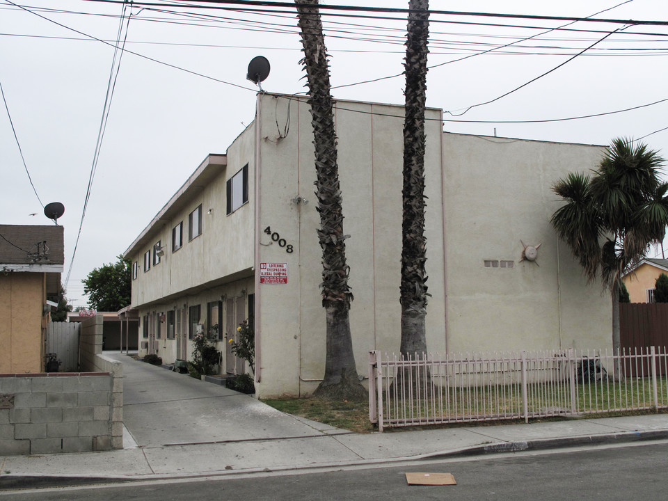 4008 Live Oak St in Cudahy, CA - Foto de edificio