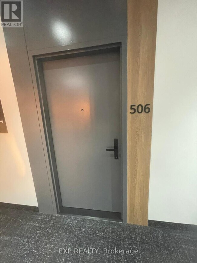 1600 James Naismith Dr in Ottawa, ON - Building Photo - Building Photo