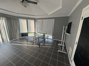 13808 12 St in Grandview, MO - Building Photo - Building Photo