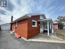 704 Claude St in Ottawa, ON - Building Photo
