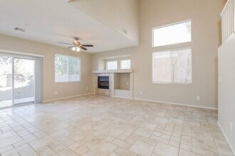 8932 Spinning Wheel Ave in Las Vegas, NV - Building Photo - Building Photo