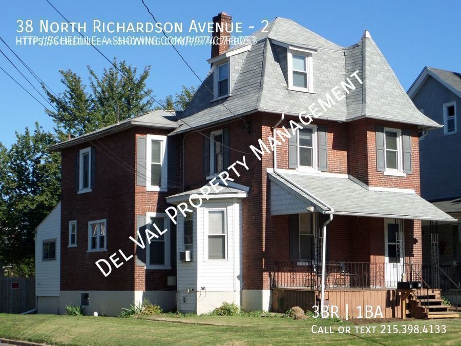 38 N Richardson Ave-Unit -2 in Lansdale, PA - Building Photo