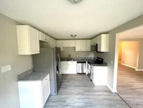 518 Platinum St in Fayetteville, NC - Building Photo - Building Photo