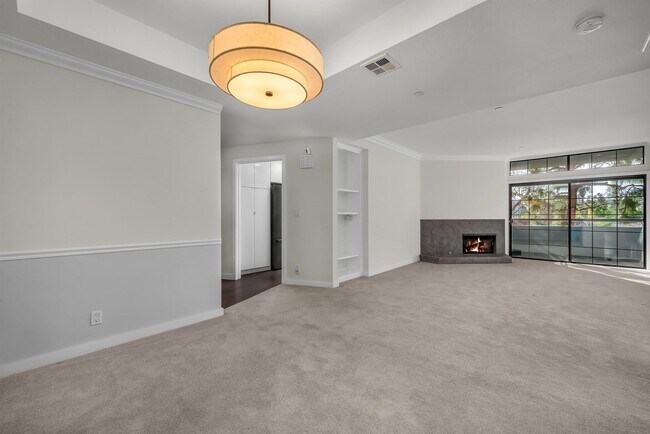 200 N Swall Dr, Unit 551 in Beverly Hills, CA - Foto de edificio - Building Photo