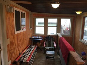 196 Pine St, Unit 196-B in Burlington, VT - Building Photo - Building Photo