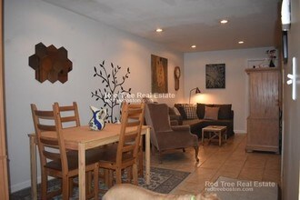 90 Kilsyth Rd-Unit -B in Boston, MA - Foto de edificio - Building Photo