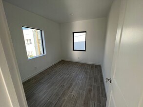 544 NW 35th St in Miami, FL - Building Photo - Building Photo