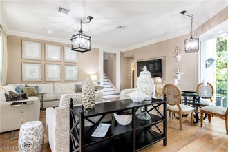 993 8th St S in Naples, FL - Building Photo - Building Photo