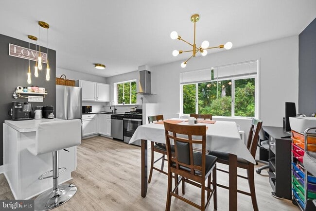 10305 Montrose Ave in Bethesda, MD - Building Photo - Building Photo