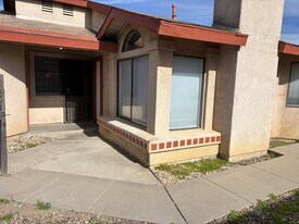 1912 N Western Ave in Santa Maria, CA - Building Photo