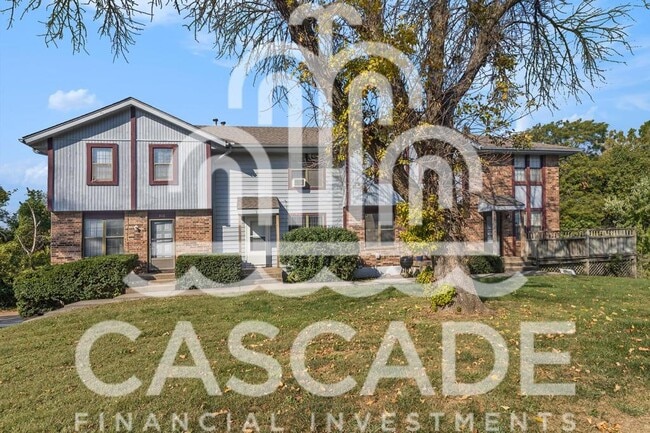 property at 318 NE Timbercreek Ct