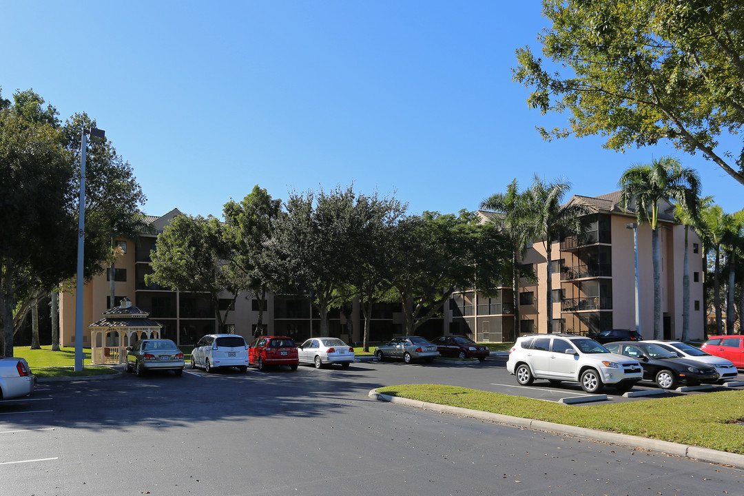 Weinberg House in Boca Raton, FL - Foto de edificio