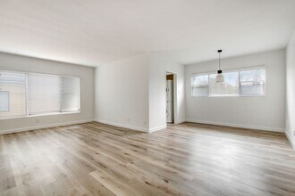 943 6th St in Santa Monica, CA - Building Photo - Building Photo