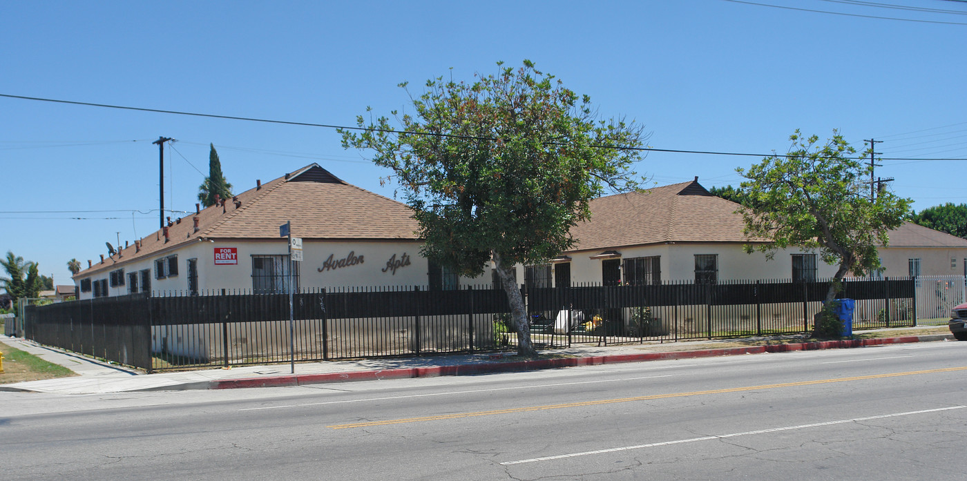 9006 Avalon Blvd in Los Angeles, CA - Building Photo