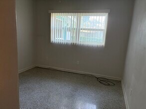 6034 Linneal Beach Dr in Apopka, FL - Building Photo - Building Photo