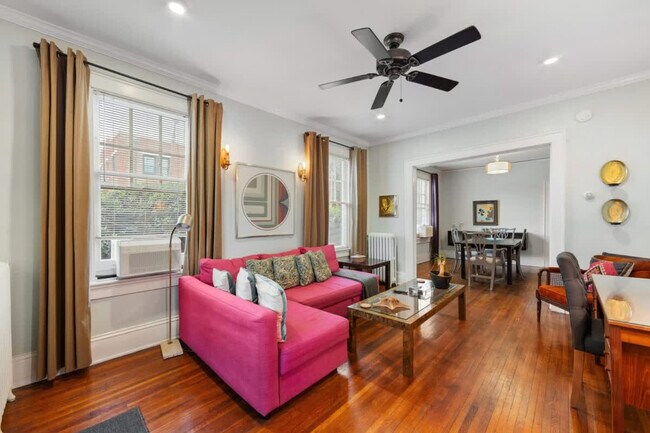 536 Hawthorne Ln in Charlotte, NC - Building Photo - Building Photo