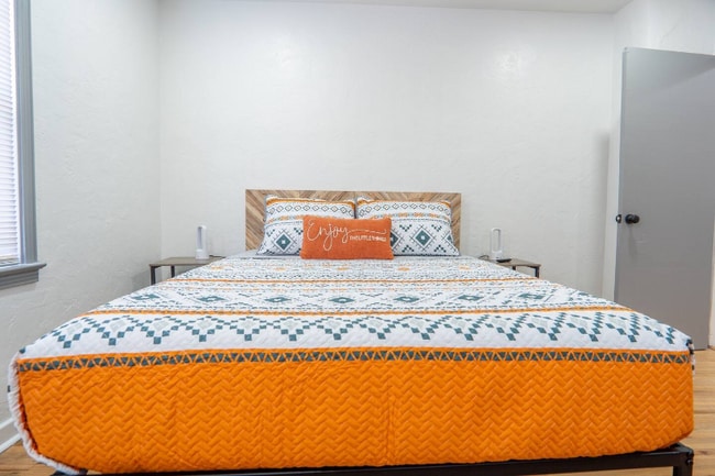 2008 Page Ave in Orlando, FL - Building Photo - Building Photo