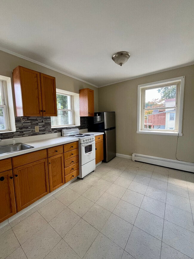 368 Main St in Wallingford, CT - Building Photo - Building Photo