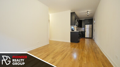 2207 W Eastwood Ave, Unit 2207-2N in Chicago, IL - Building Photo - Building Photo