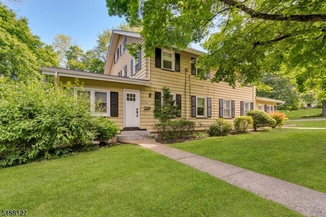 property at 132 Hollywood Ave