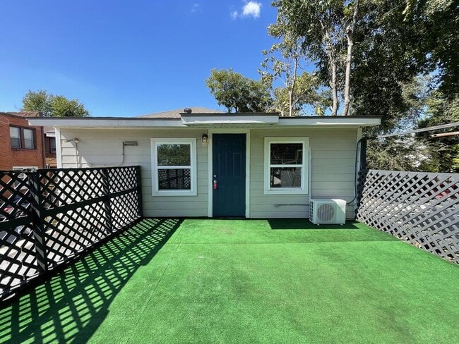 property at 4313 Harrisburg Blvd